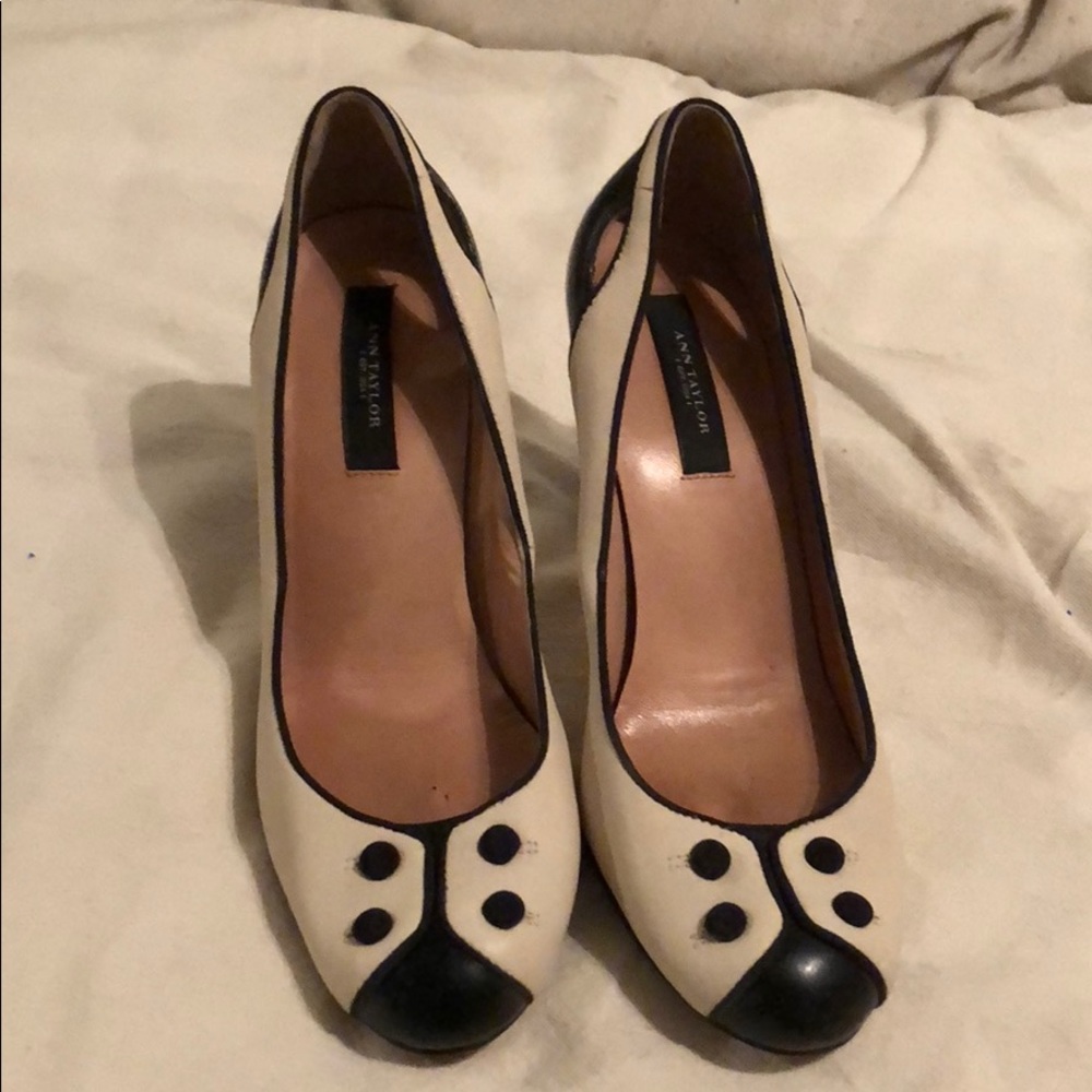 Ann Taylor Black and White Leather Heels! 